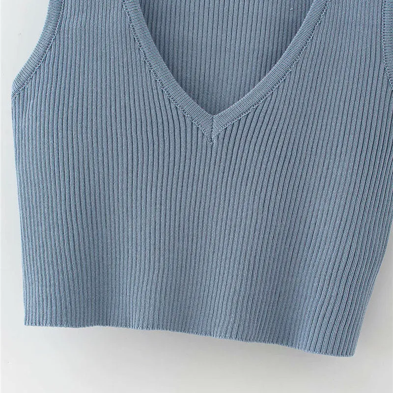 DEEP V NECK CROPPED TOP
