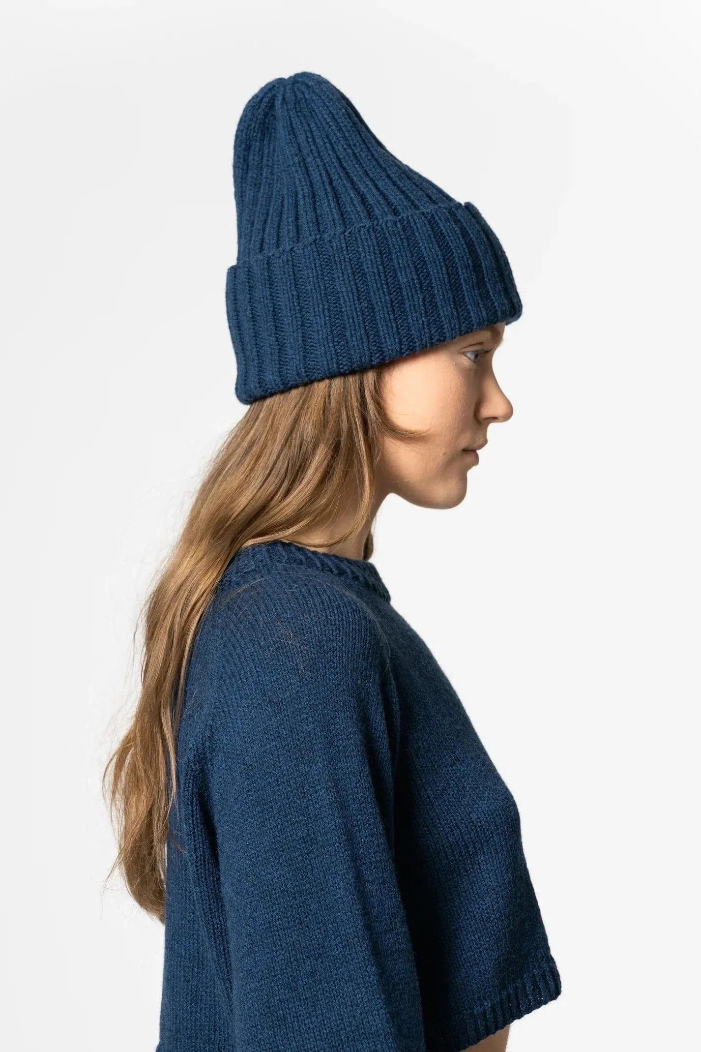 Dinadi Merino Handknit Thick Rib Hat Indigo Blue
